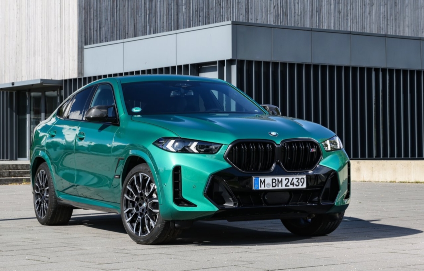 2024 BMW X6 M60i